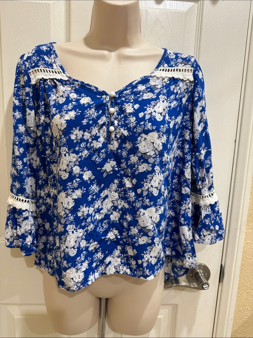 Blue Floral Lace-Trim Peasant Blouse size small